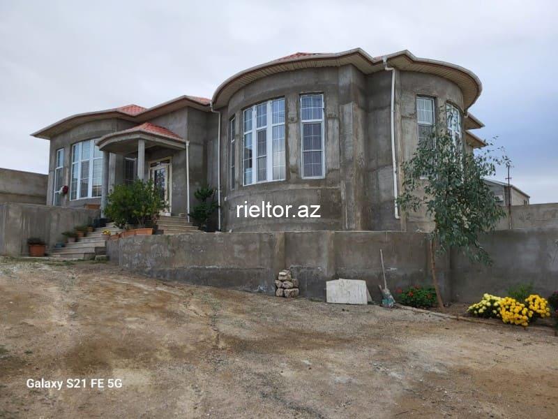 Şahan Buzovna yolunda villa ev